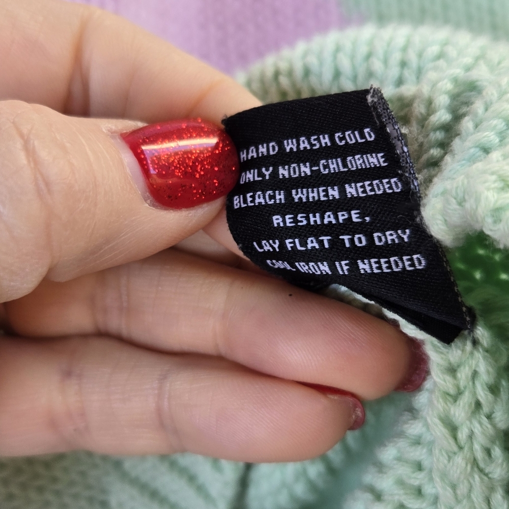 525 America Begonia Sweater - Picture 8 of 9